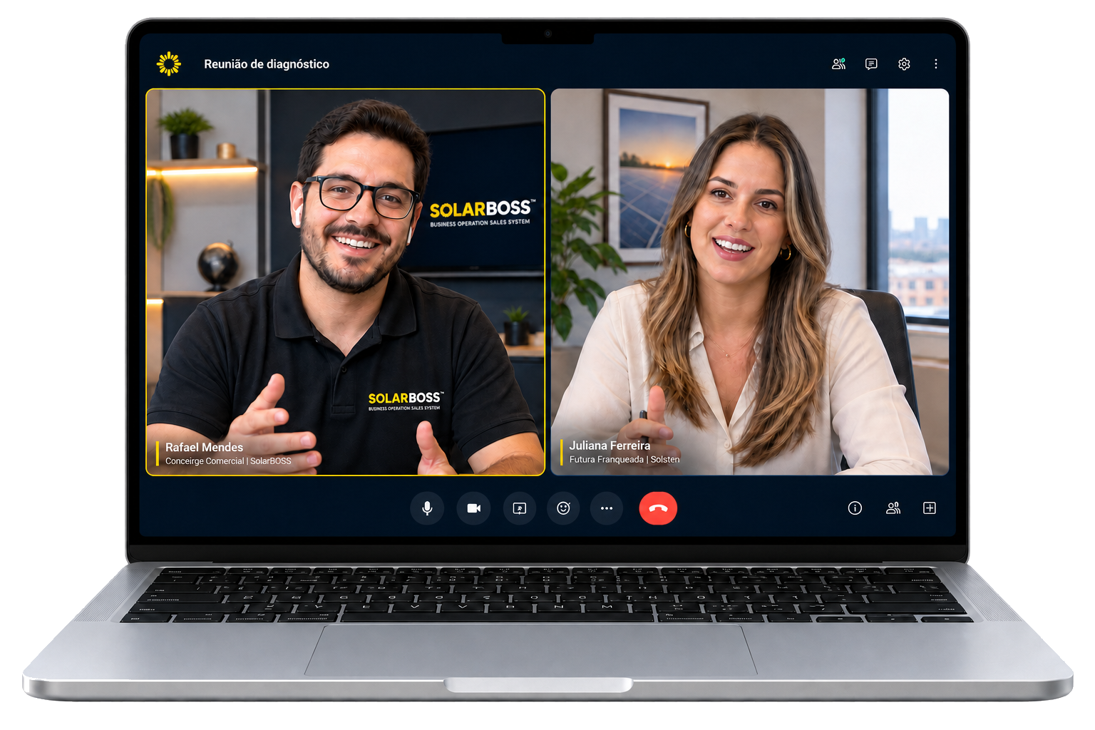 Cliente e Concierge SolarBOSS em reunião de diagnóstico